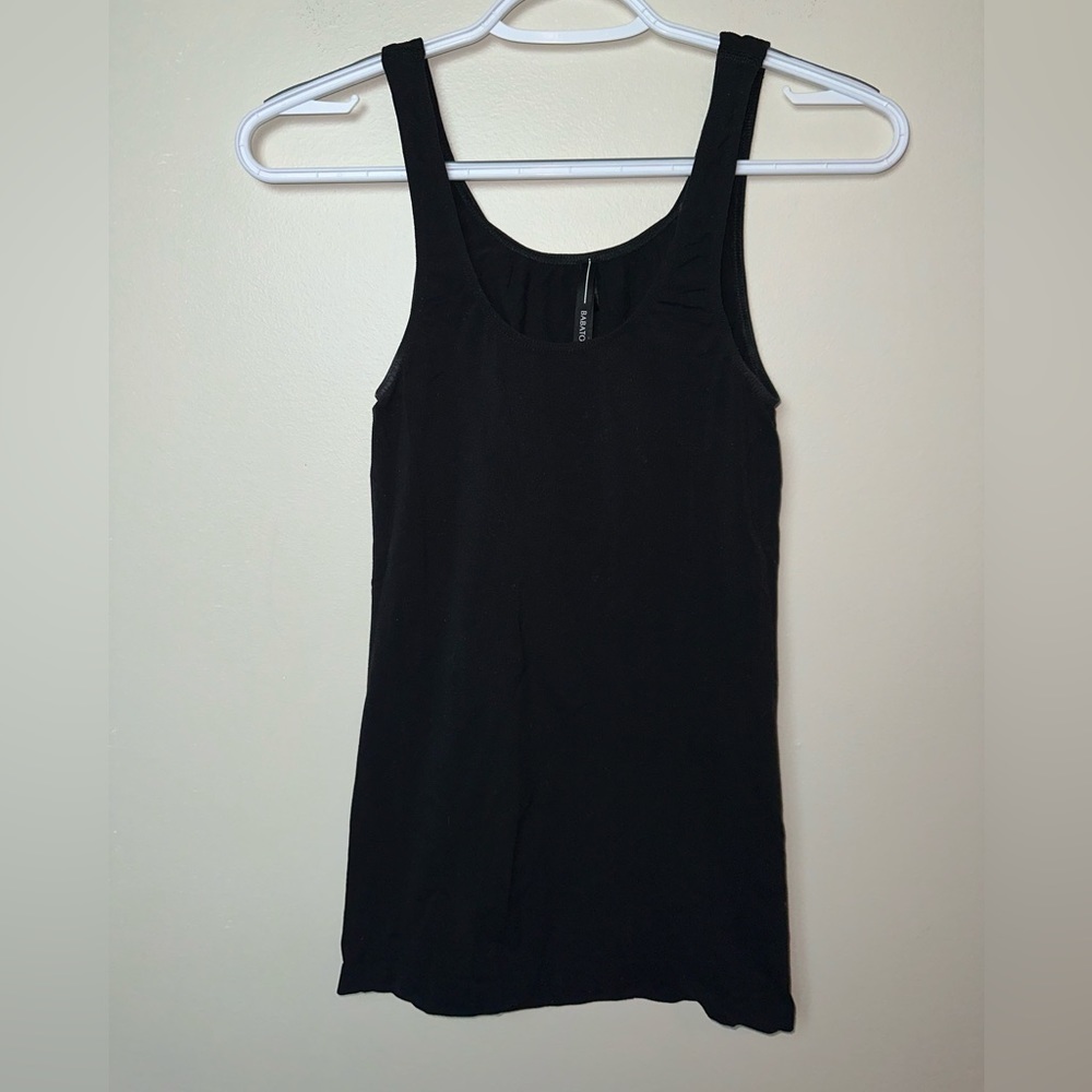Babaton Black Sleeveless Tank Top Women’s Size Small Minimalist Stretch Basic - Picture 2 of 5